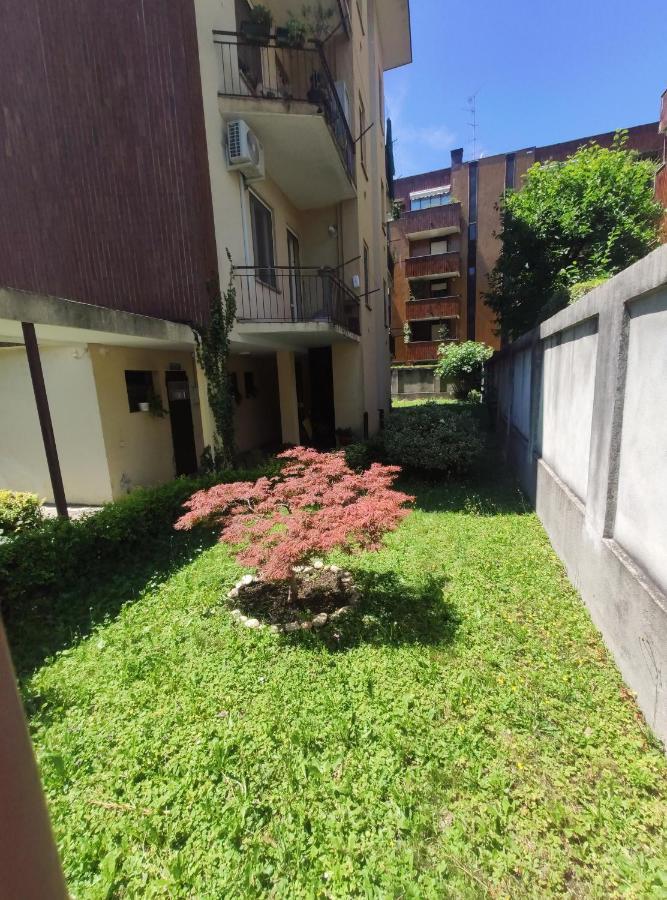 Appartamento C&Y Torelli 1 诺瓦拉 外观 照片